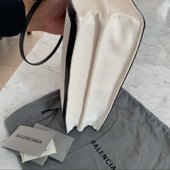 Balenciaga medium canvas pouch - Picture 9 of 11